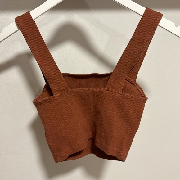 Abercrombie & Fitch cropped tank. - Picture 3 of 6